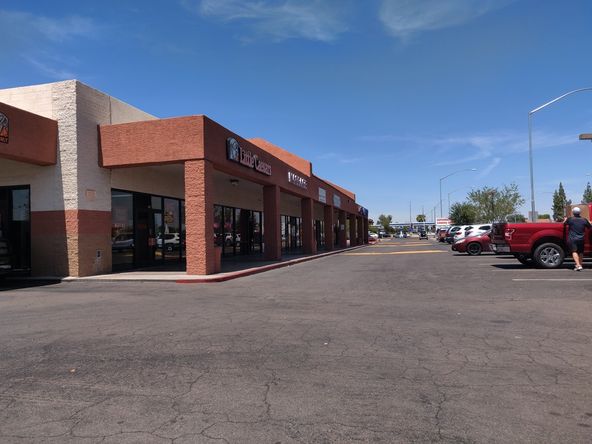 Plaza Mesa Shopping Center: 303-347 E Southern Ave , Mesa, AZ 85210